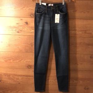 Judy Blue NWT s/z 1/25 High Waisted Rayon Skinny Dark Blue Jeans